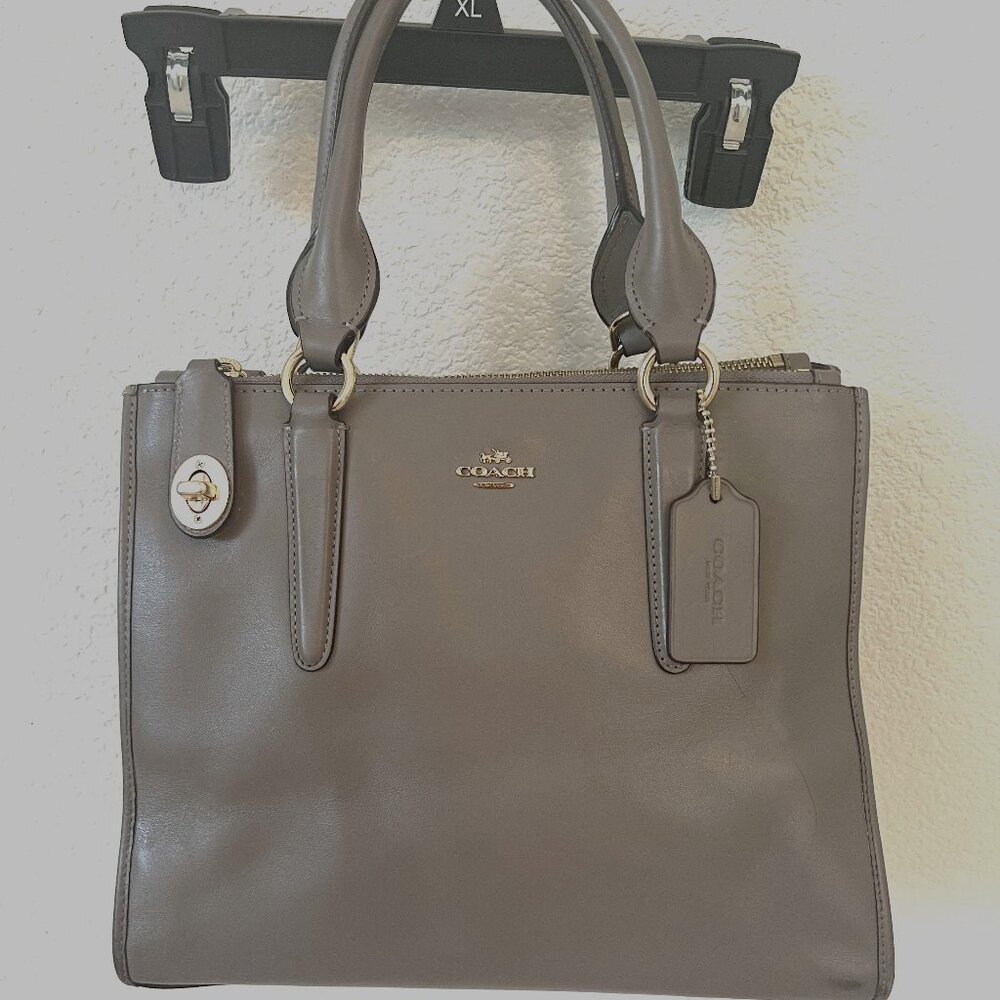 Authentic Coach purse USA pat. 5722126